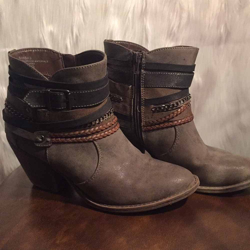 Grey BKE western booties